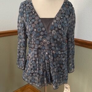 Nine West Silk Peplum 3/4 Flutter Sleeve Blue Geometric Print Top 6